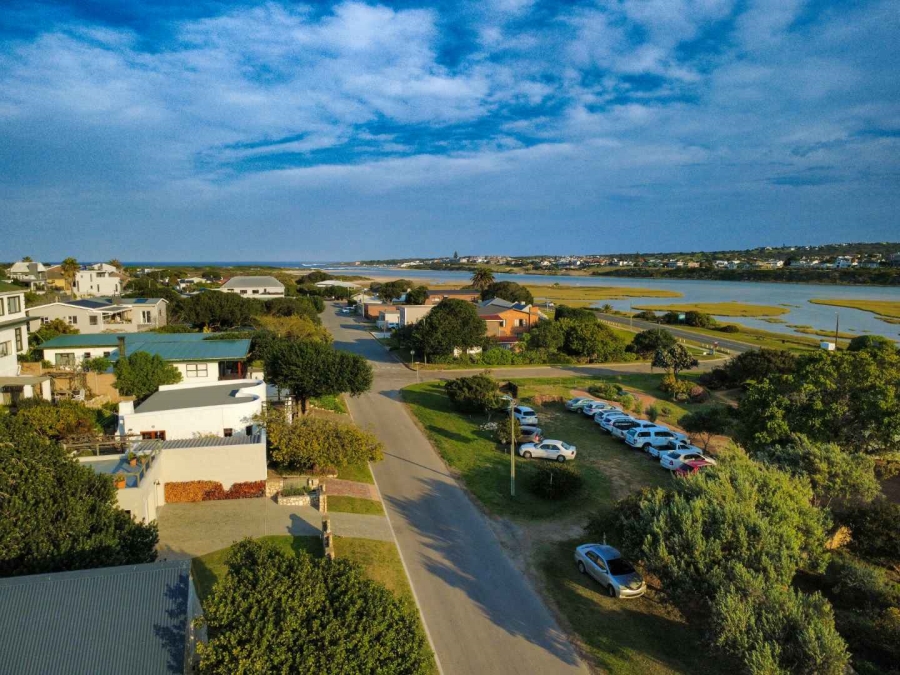 4 Bedroom Property for Sale in Stilbaai Oos Western Cape